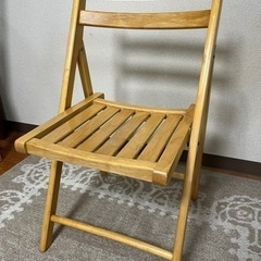 木製折りたたみ椅子1脚