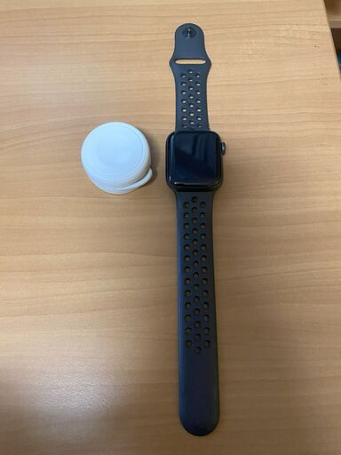 【中古・美品】AppleWatch NIKE SE 40mmと充電器