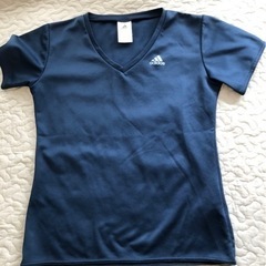 adidasTシャツ