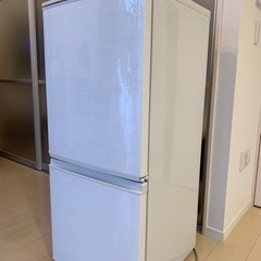 シャープ　冷蔵庫　2018年製　137L 