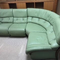 カリモク ソファー コーナー付き ゴミに出す事になりました。