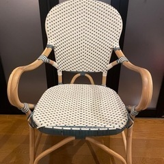 ネウロチェア　藤製の椅子
