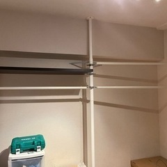 【値下げ】IKEAの突っ張り式ハンガー掛け収納です