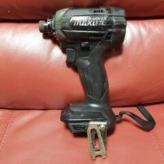 ② makita モデルTD149D 充電式インパクトドライバ