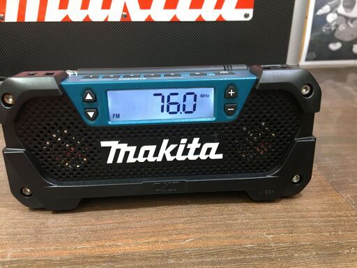 マキタ　CK100S　ラジオバッテリーセット　未使用品　ラジオ/ライト/アダプタ/バッテリ10.8V一個/充電器　【ハンズクラフト宜野湾店】