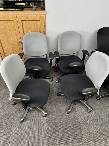 Okamura オカムラ オフィスチェア 椅子 事務イス 回転 伸縮可能 4脚セット まとめて まとめ売り