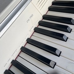 電子ピアノ。引き取り可能な方