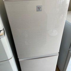 状態良いです✨️ 配達無料地域あり🚚💭 保証付き🙌🏻 SHARP 2015年製 137L シャープ ノンフロン冷凍冷蔵庫 冷蔵庫 SJ-PD14A-C