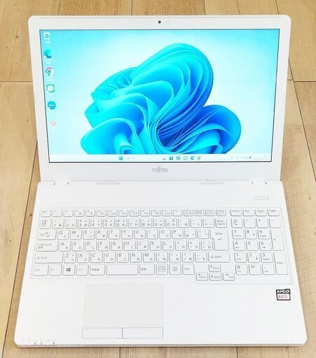 富士通 FMV LIFEBOOK AH41/C3 超美品 モンスター級メモリ32GB搭載 エクセル・ワード Windows11pro AMD E2-9000 RADEON SSD256GB WiFi/Bluetooth機能 LINEやZOOMもOK。普段使いもビジネス利用も快適に