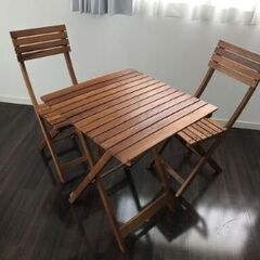 (取引中)ガーデンテーブルセット(折り畳みテーブル1、折り畳み椅子2)