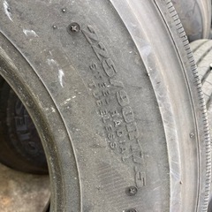 4トン車 デコトラ トラック タイヤ ダンロップ 縦溝 225／90R17.5