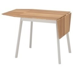 IKEA テーブルと椅子一脚のセット　無料でお譲りします。