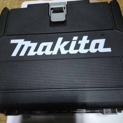 マキタ　インパクトドライバー