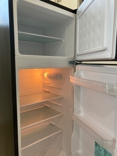 【引取完了】冷蔵庫：2022年製【ハイアール】130Ｌ／黒／7ヶ月使用