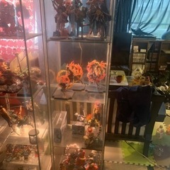 ガラスケース2台とONE PIECEフィギュアセット
