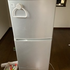 冷蔵庫　137L  一人暮らし用　動作確認済　