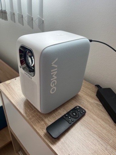 ほぼ新品！VIMGO プロジェクター Android9.0搭載 1080P フルHD解像度