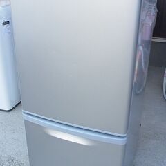 パナソニック　冷凍冷蔵庫　NR-146W-S　2013年