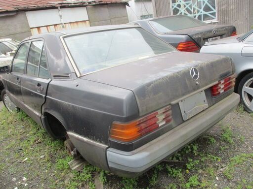 メルセデス―ベンツ190E-25ジーゼルターボーリヤーバンパー販売