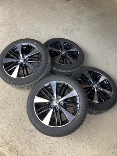 受け渡し決定！プリウス、シエンタ、カローラツーリングに！タイヤ