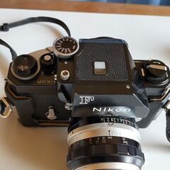 ニコンカメラ-Fフォットミックとレンズ2本・レンズカバー