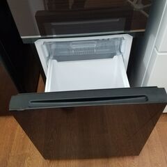 リサイクルショップどりーむ天保山店 No8214 冷蔵庫 綺麗なガラスが装飾された冷蔵庫！！ 1人暮らしが華やかに リサイクルショップどりーむ天保山店 No8214 冷蔵庫 綺麗なガラスが