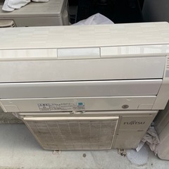 ☆リユースのサカイ春日部店☆KJ11192 TOSHIBA エアコン RAS-J221R 2.2 