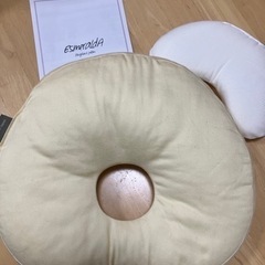 エスメラルダのドーナツ枕