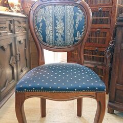 アンティーク家具 イタリア製 ITALY チェア アームレス 彫刻細工 猫脚