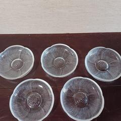 《中古品》ガラス食器　小皿5枚1セット