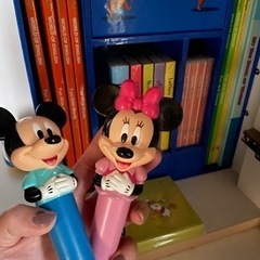 ワールドファミリー 英語教材  話し合い中