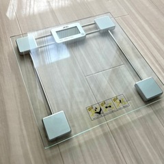 （取引先決定）【ガラス製体重計】シンプルおしゃれ！