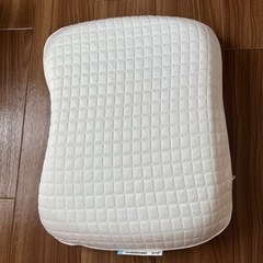 【お取引中】IKEA 枕 クルッブスポッレ