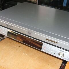 （B０２）パナソニックDMR－E７０V、VHS付きDVDレコーダー。