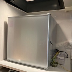 1ドア冷蔵庫　¥1,500