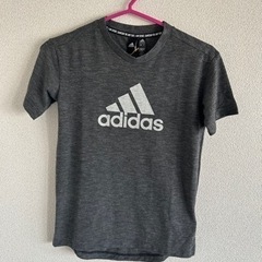 130㎝　新品¥2,690円　adidas Tシャツ