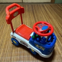 【お取引中】歩行器&乗用玩具