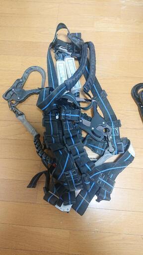 フルハーネス二丁掛用と腰袋用安全帯フック二丁掛用