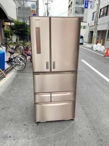 ♻️大阪市内配達設置無料 ♻️東芝冷蔵庫　618L 自動製氷機付き♻️保証有り