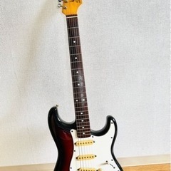 Squier by Fender ストラトキャスター Eシリアル - 弦楽器、ギター 