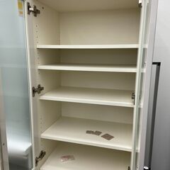 ホワイトカラーの食器棚のご紹介！（トレファク寝屋川）