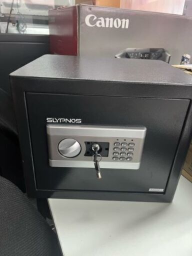 SLYPNOS　テンキー式 電子金庫　 EFシリーズオフィス用品お譲りします！