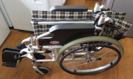 ♪Care-Tec Japan 自走式 車椅子 肘跳ね上げ可能 ノーパンク 札幌♪