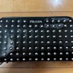 〈取引終了〉PRADAの財布