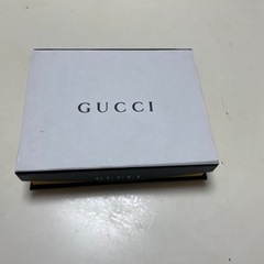Gucci の財布