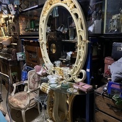 イタリアドレッサー、お姫様ドレッサー、お姫様鏡、王室家具、北欧家具