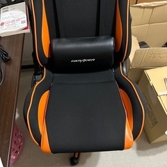 ゲーミングチェア DXRACERE