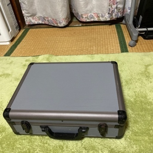 アタッシュケース　　値下げ交渉可能です‍♂️