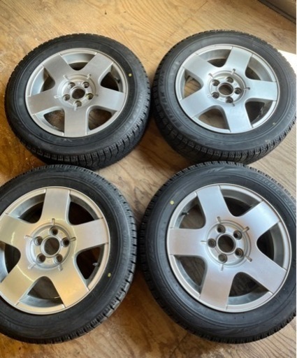 値下げしました。スタッドレスタイヤ 185/60R15 ホイール付き 値下げしました。スタッドレスタイヤ 185⁄60R15 ホイール付き 中古 185