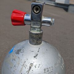 ダイビング用空気タンク
